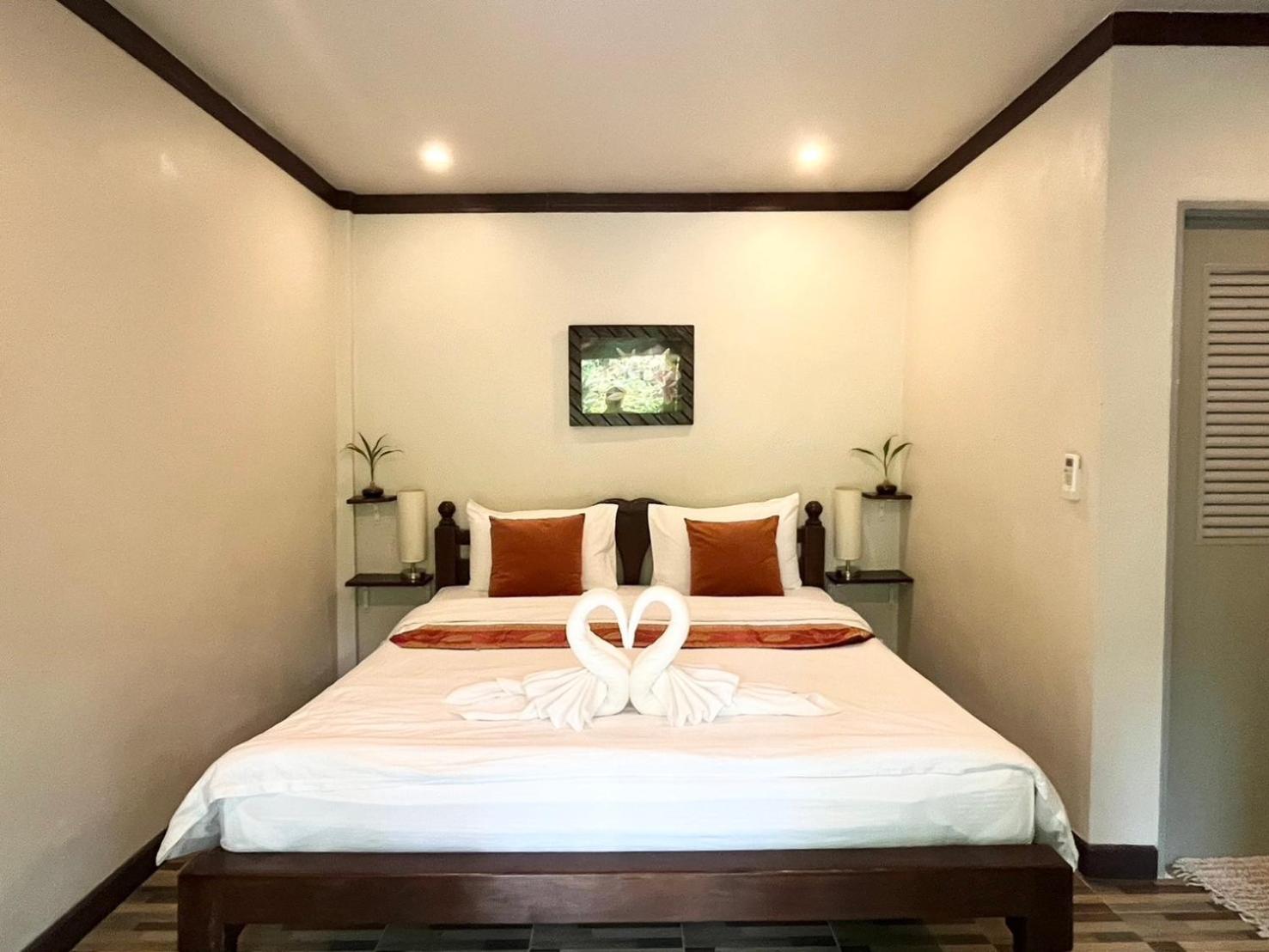 Bang Po Hut Hotel Ban Bang Po Екстериор снимка